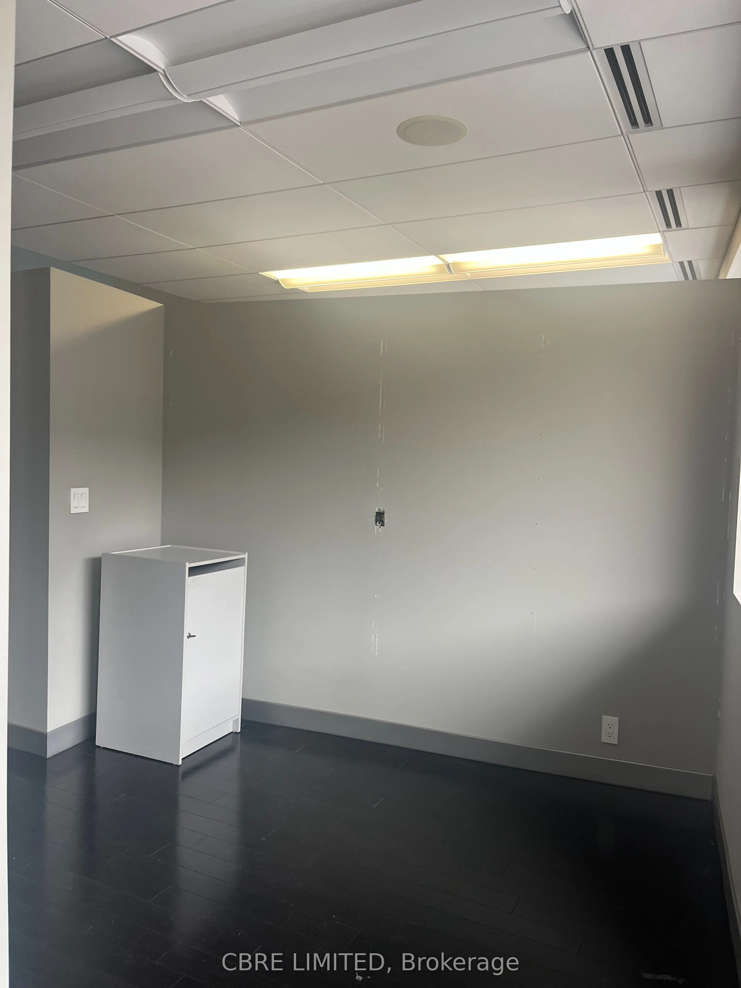 1055 Yonge Street, #200