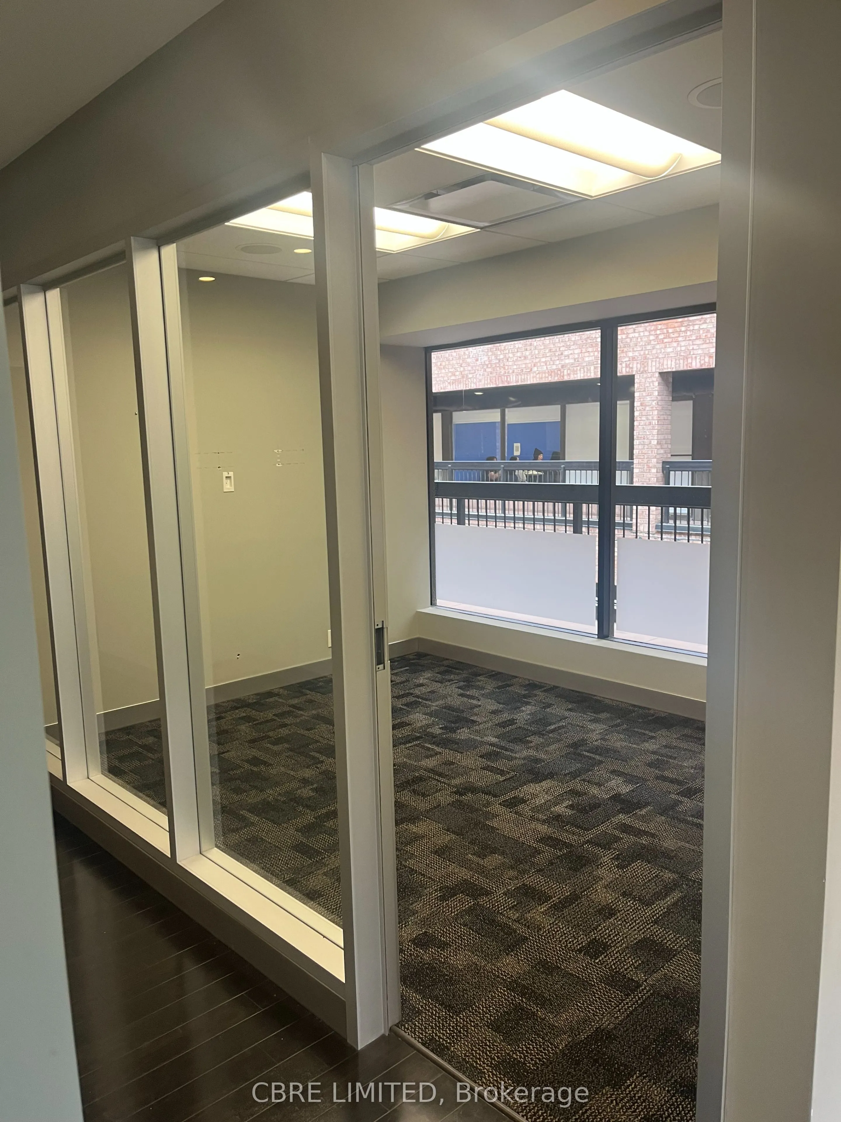 1055 Yonge Street, #200