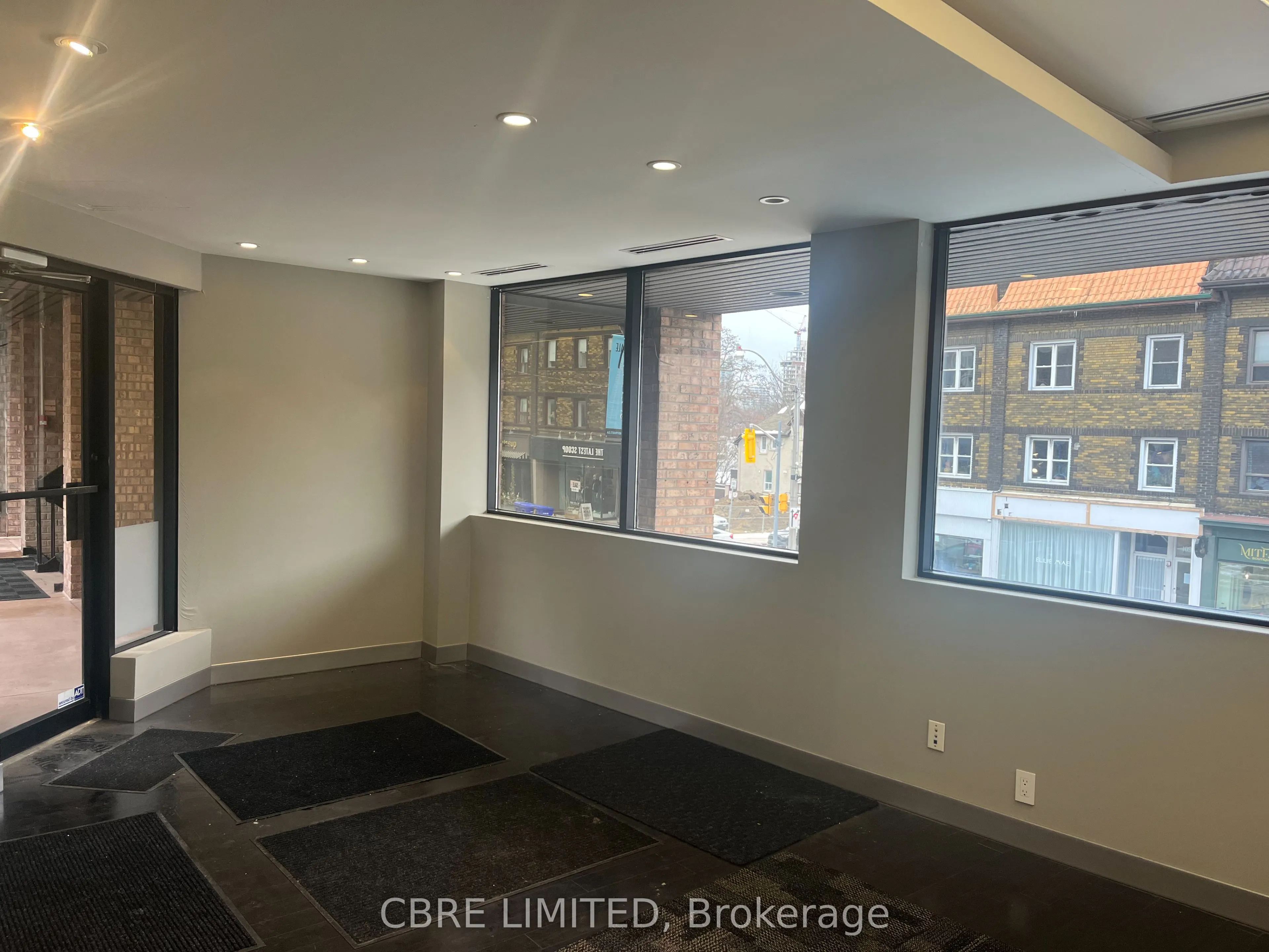 1055 Yonge Street, #200