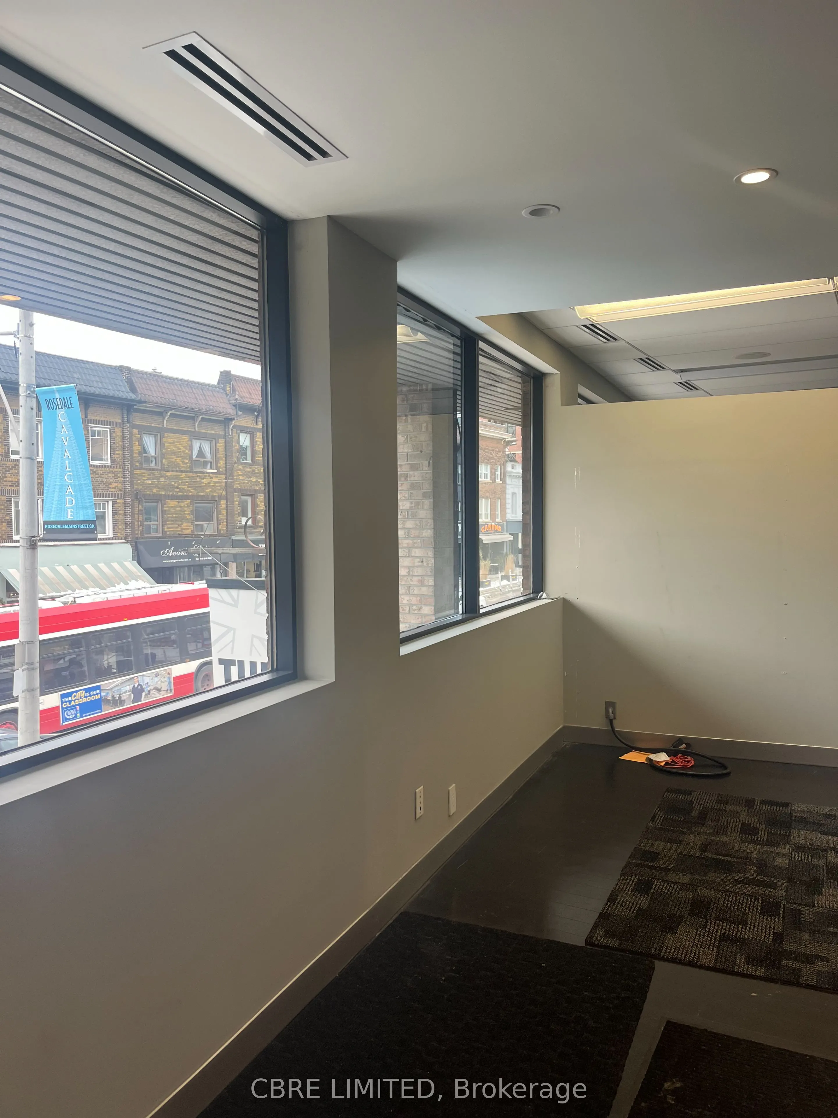1055 Yonge Street, #200