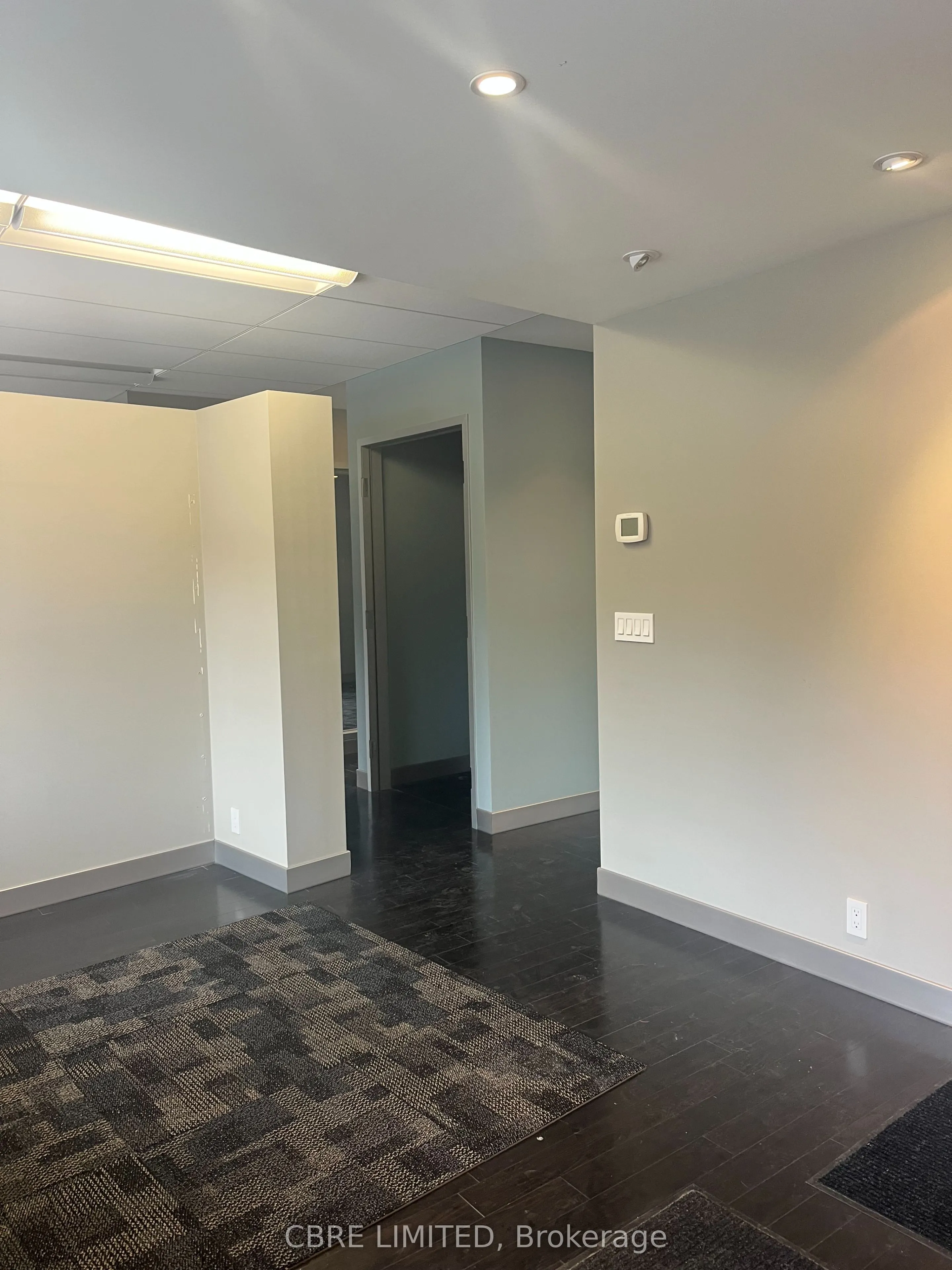 1055 Yonge Street, #200