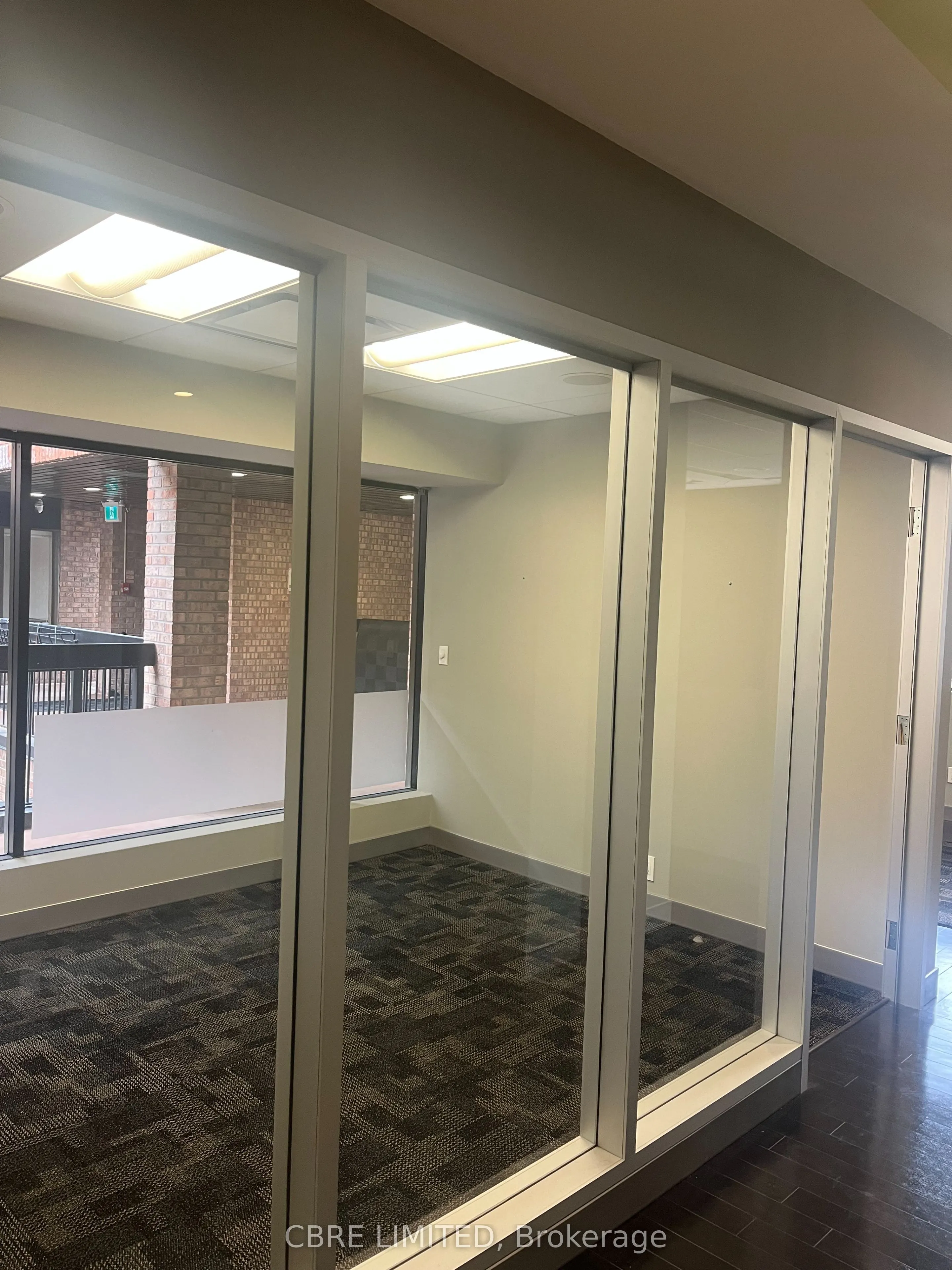 1055 Yonge Street, #200