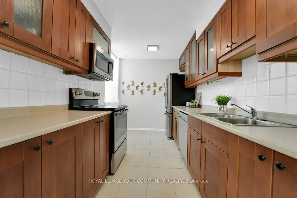 5 Old Sheppard Avenue, #503