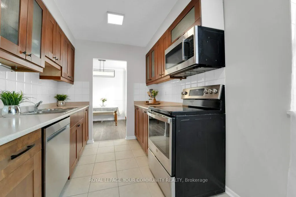 5 Old Sheppard Avenue, #503