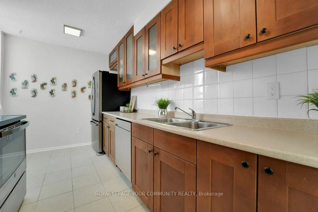 5 Old Sheppard Avenue, #503