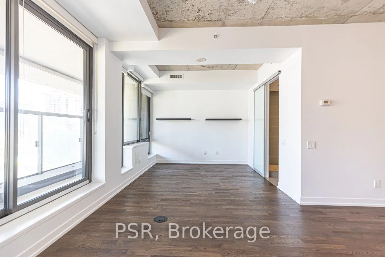 560 King Street W, #606