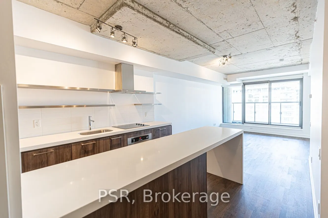 560 King Street W, #606