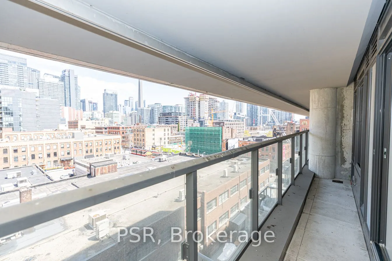 560 King Street W, #606