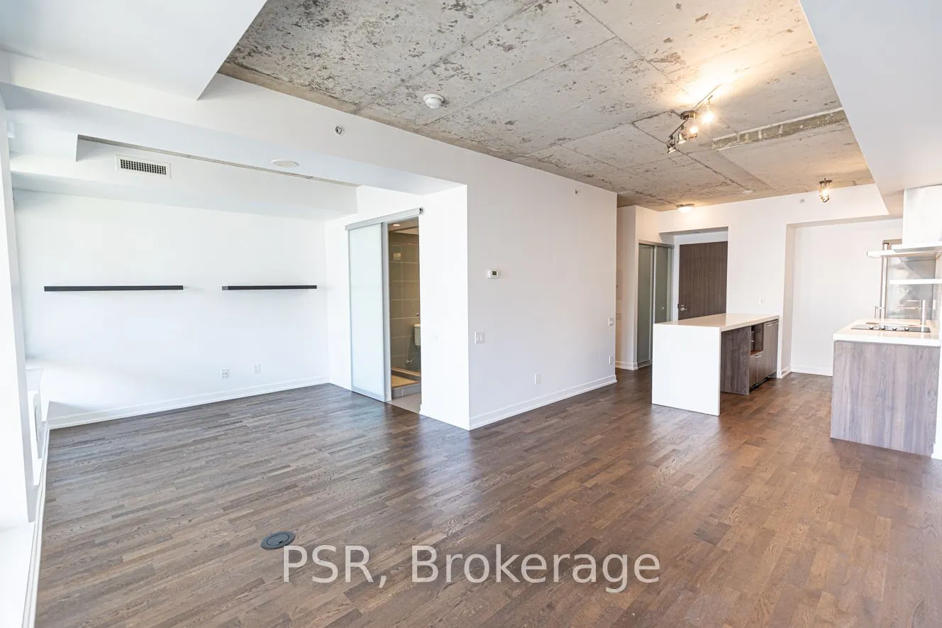 560 King Street W, #606