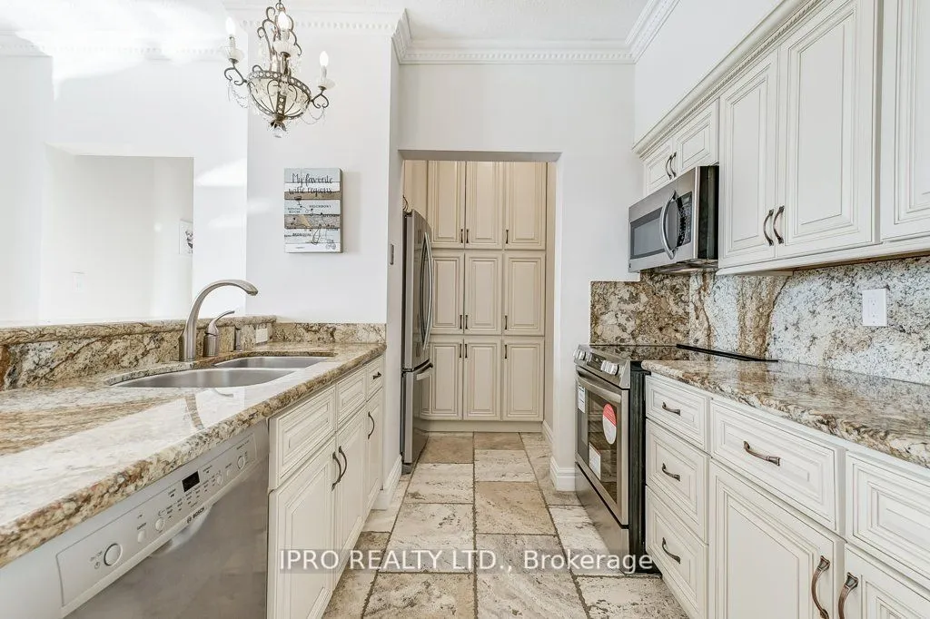 25 Grenville Street #PH2