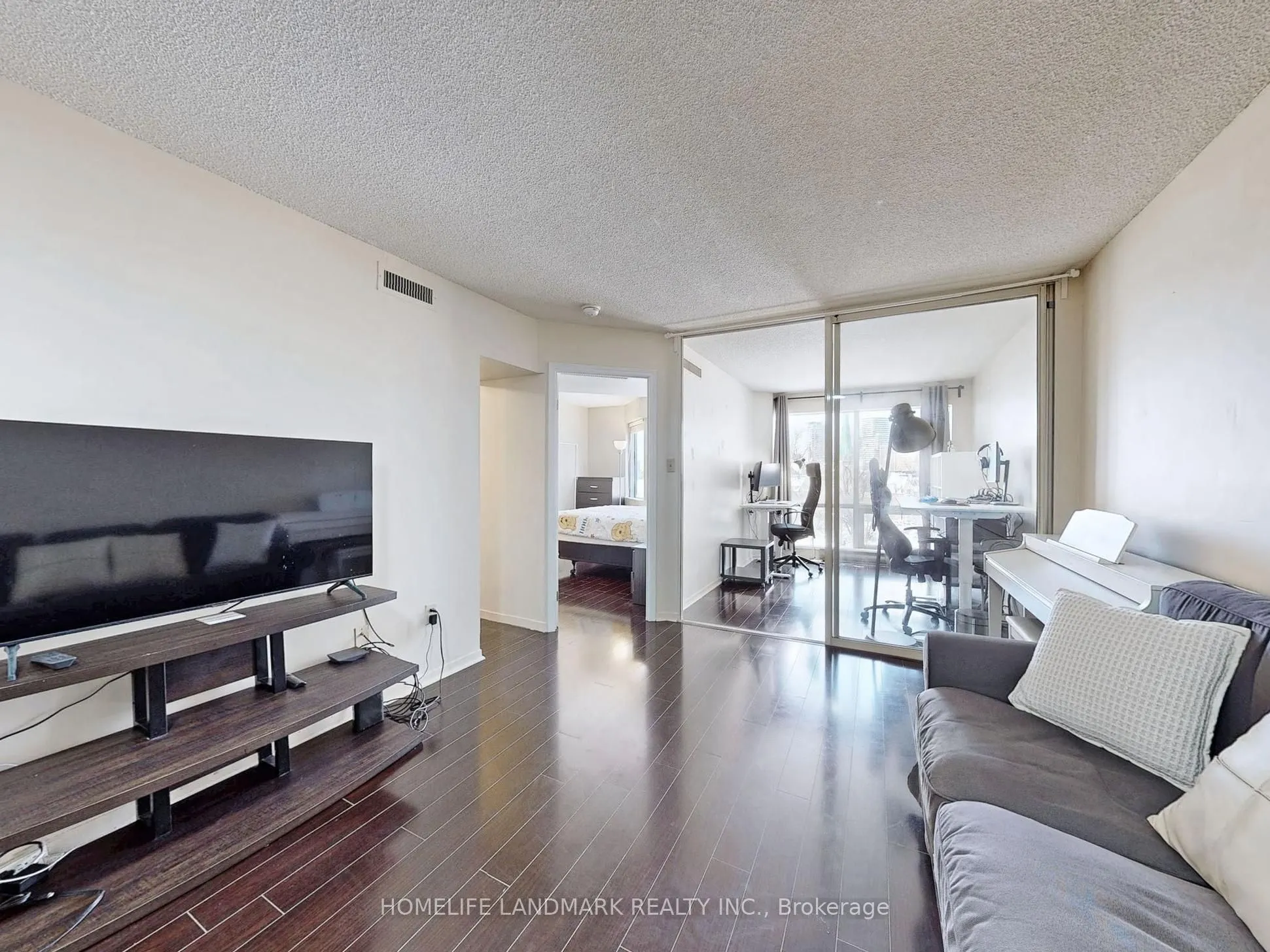 1001 Bay Street, #701