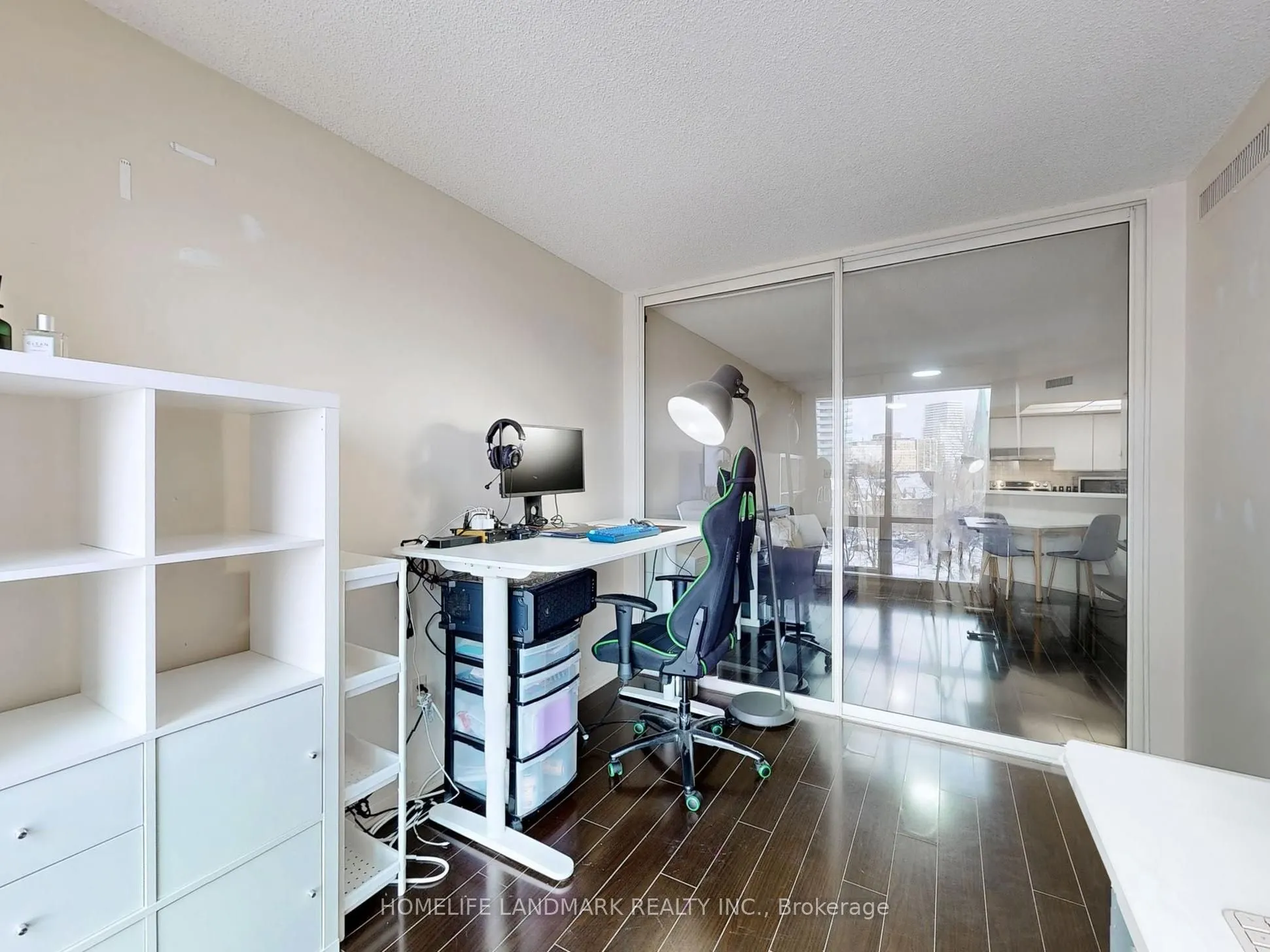 1001 Bay Street, #701