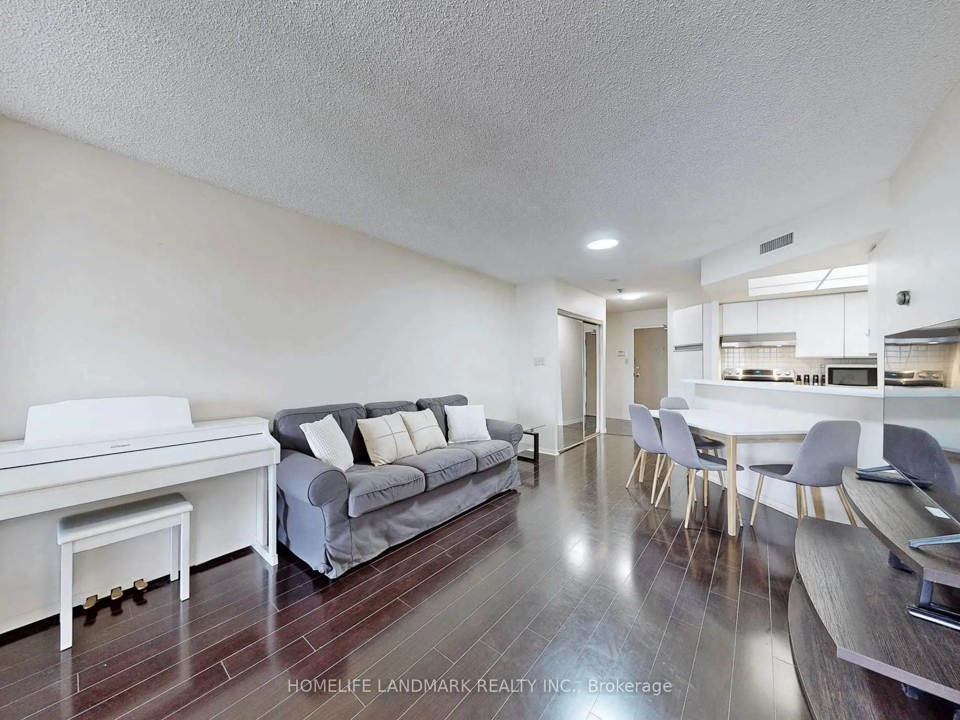 1001 Bay Street, #701