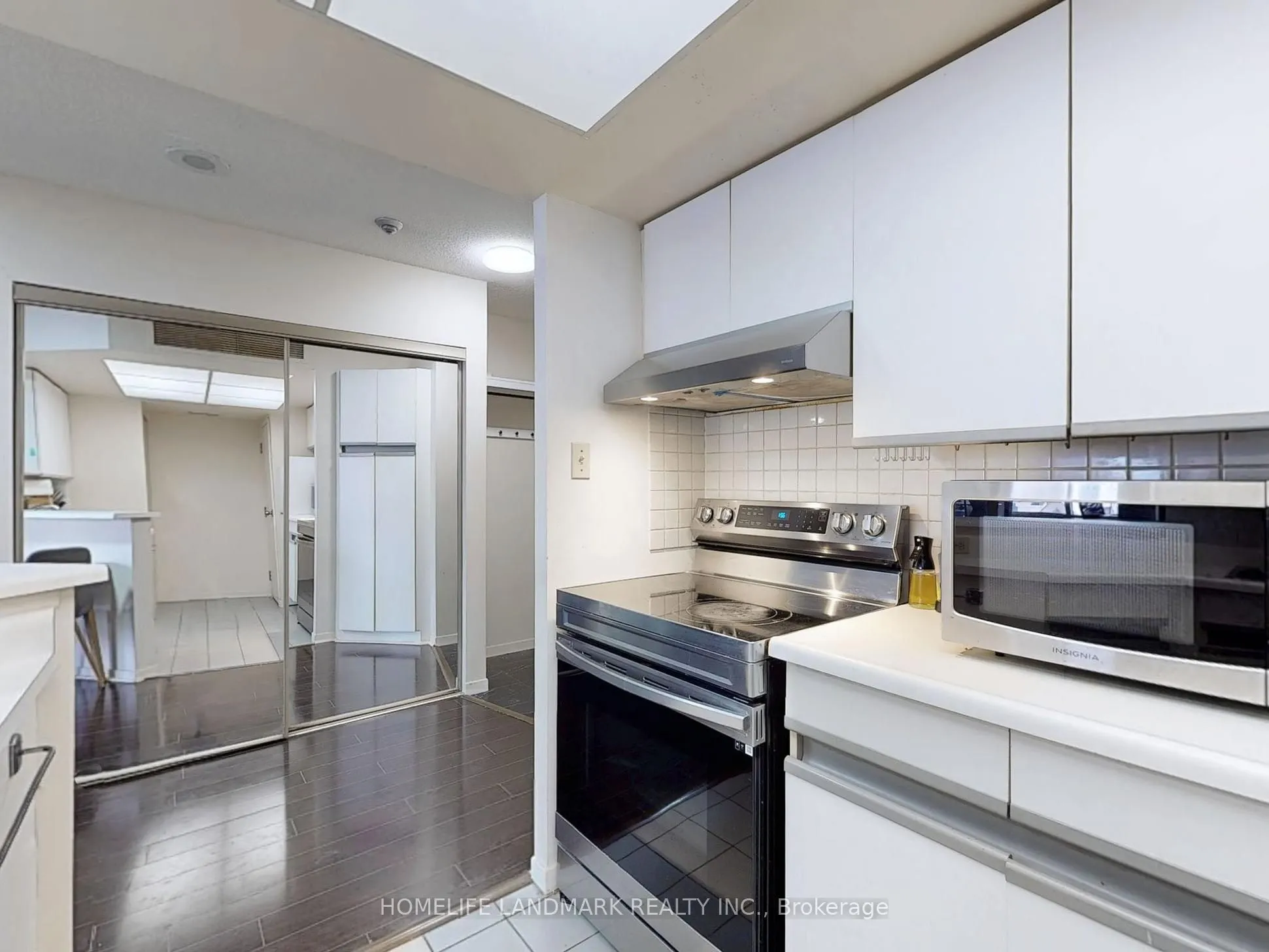 1001 Bay Street, #701