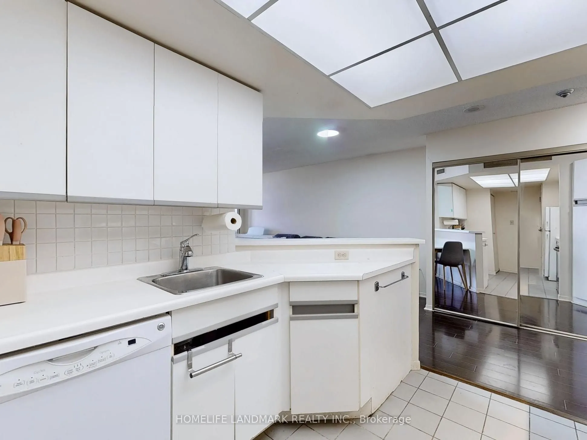 1001 Bay Street, #701