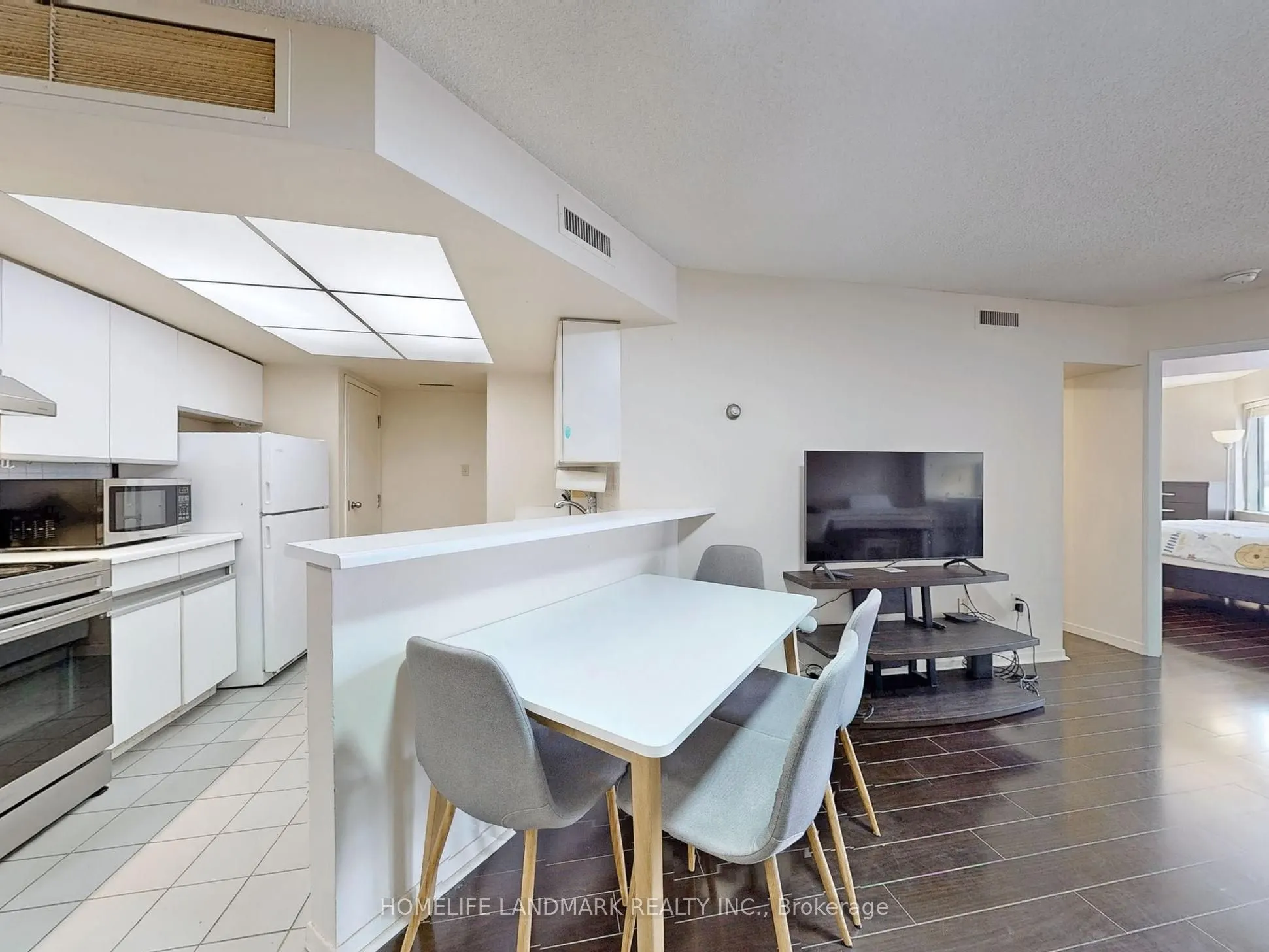 1001 Bay Street, #701