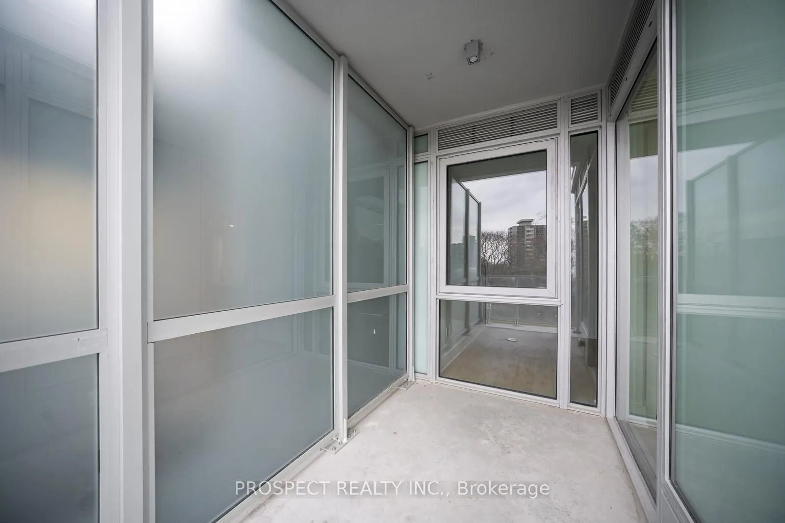 346 Davenport Road E, #403
