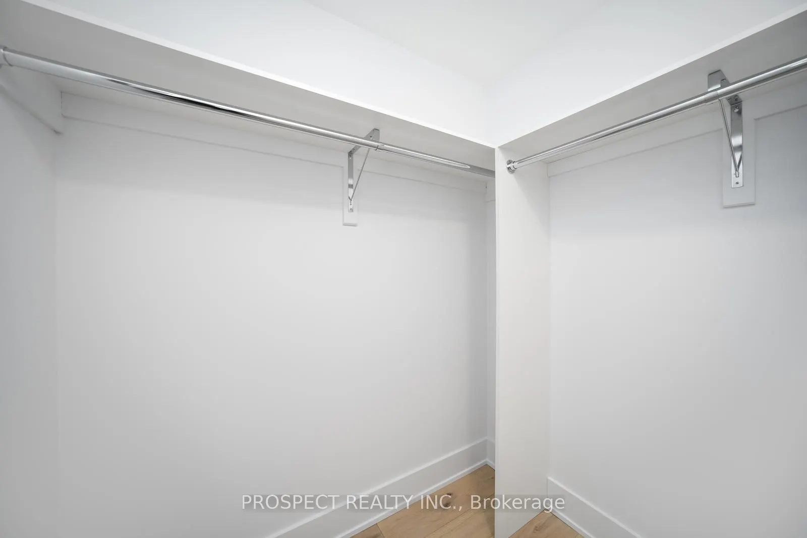 346 Davenport Road E, #403