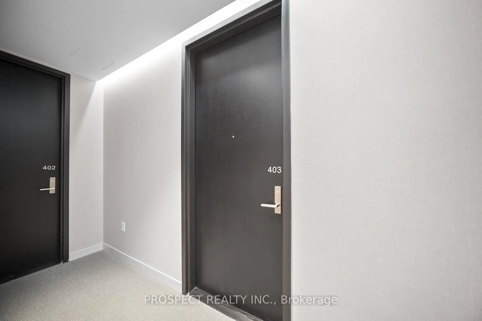 346 Davenport Road E, #403