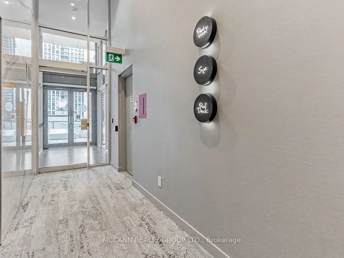 161 Roehampton Avenue, #332