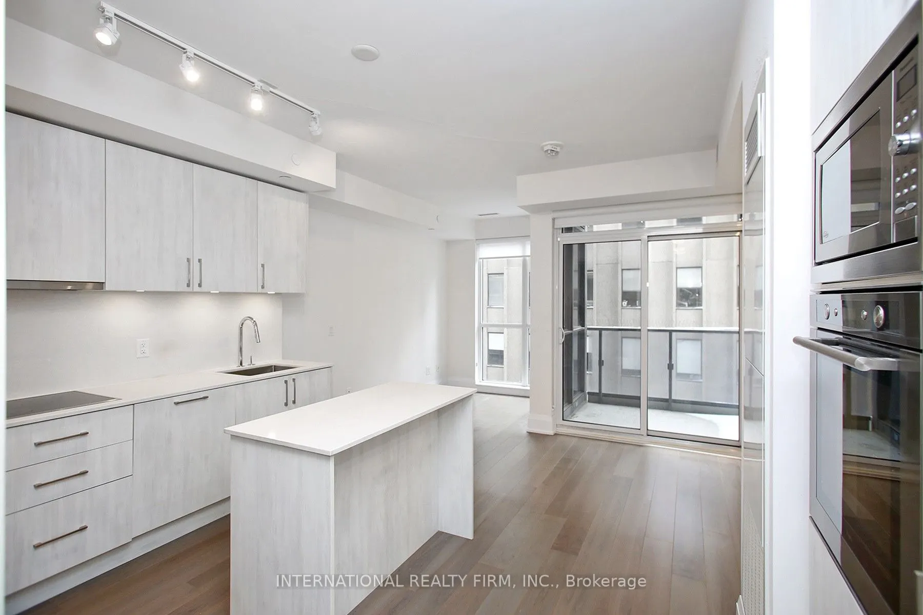 88 Cumberland Street, #808
