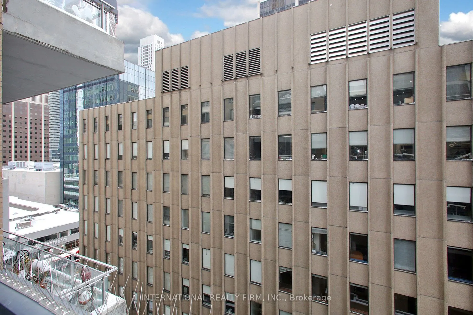 88 Cumberland Street, #808