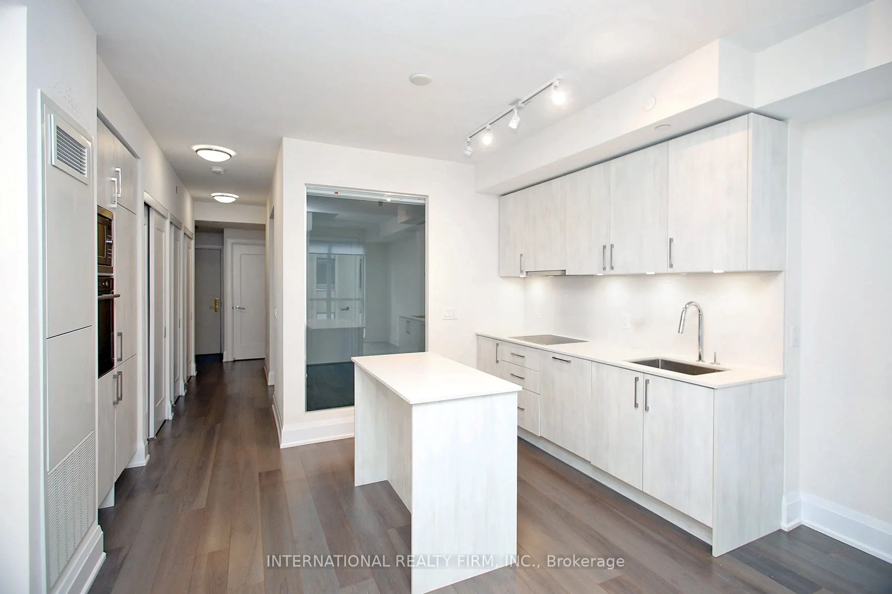 88 Cumberland Street, #808
