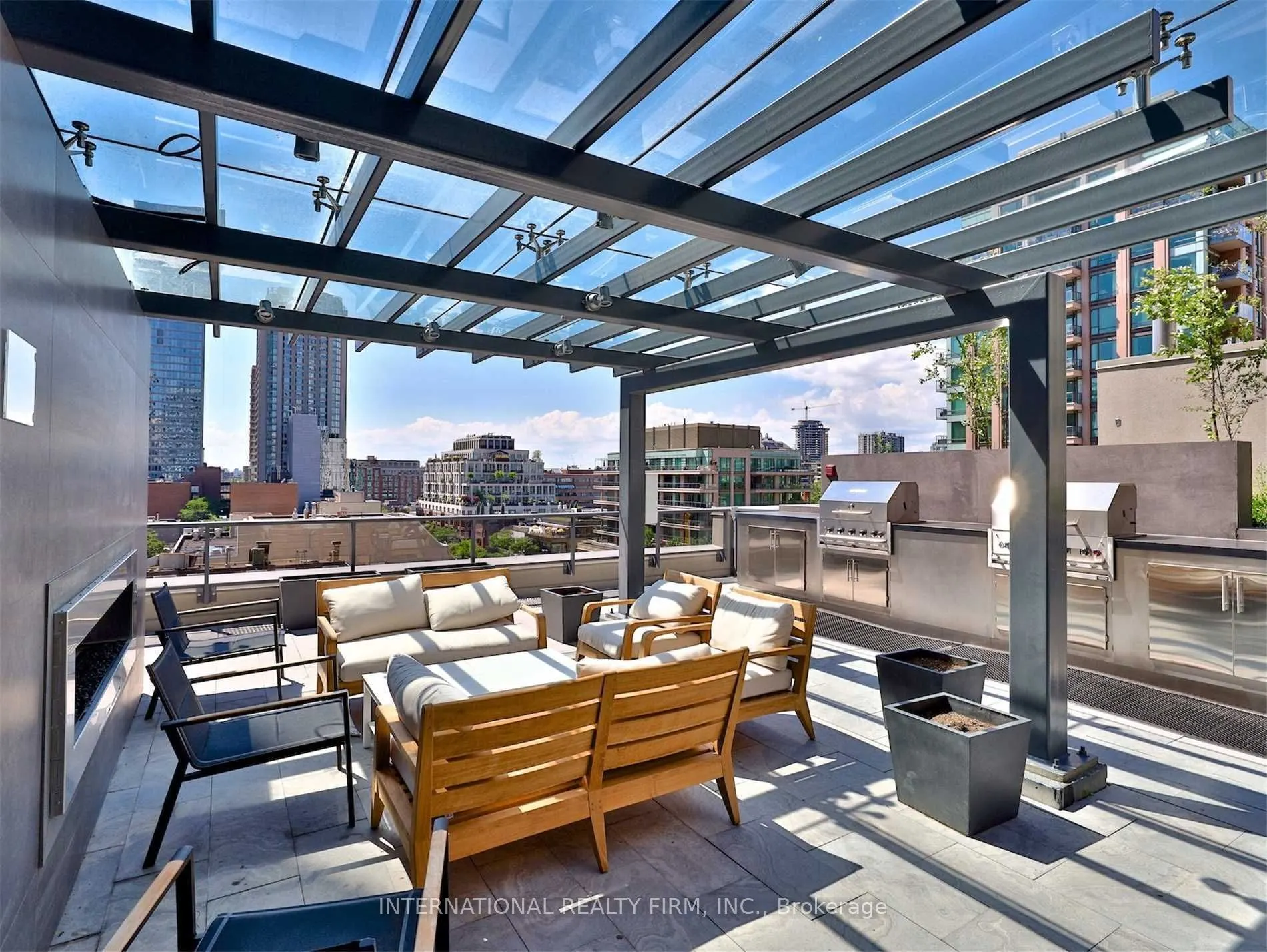 88 Cumberland Street, #808