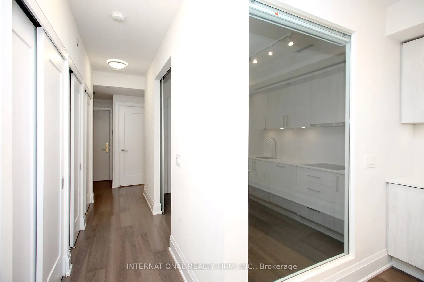 88 Cumberland Street, #808