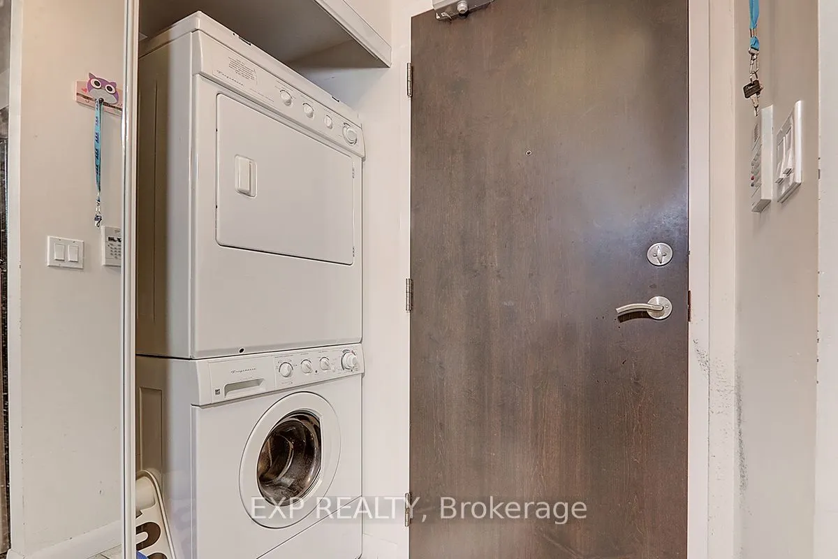 5793 Yonge Street, #1602