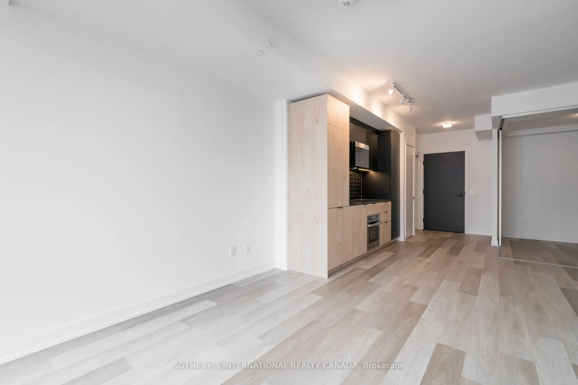 28 Eastern Avenue, #420