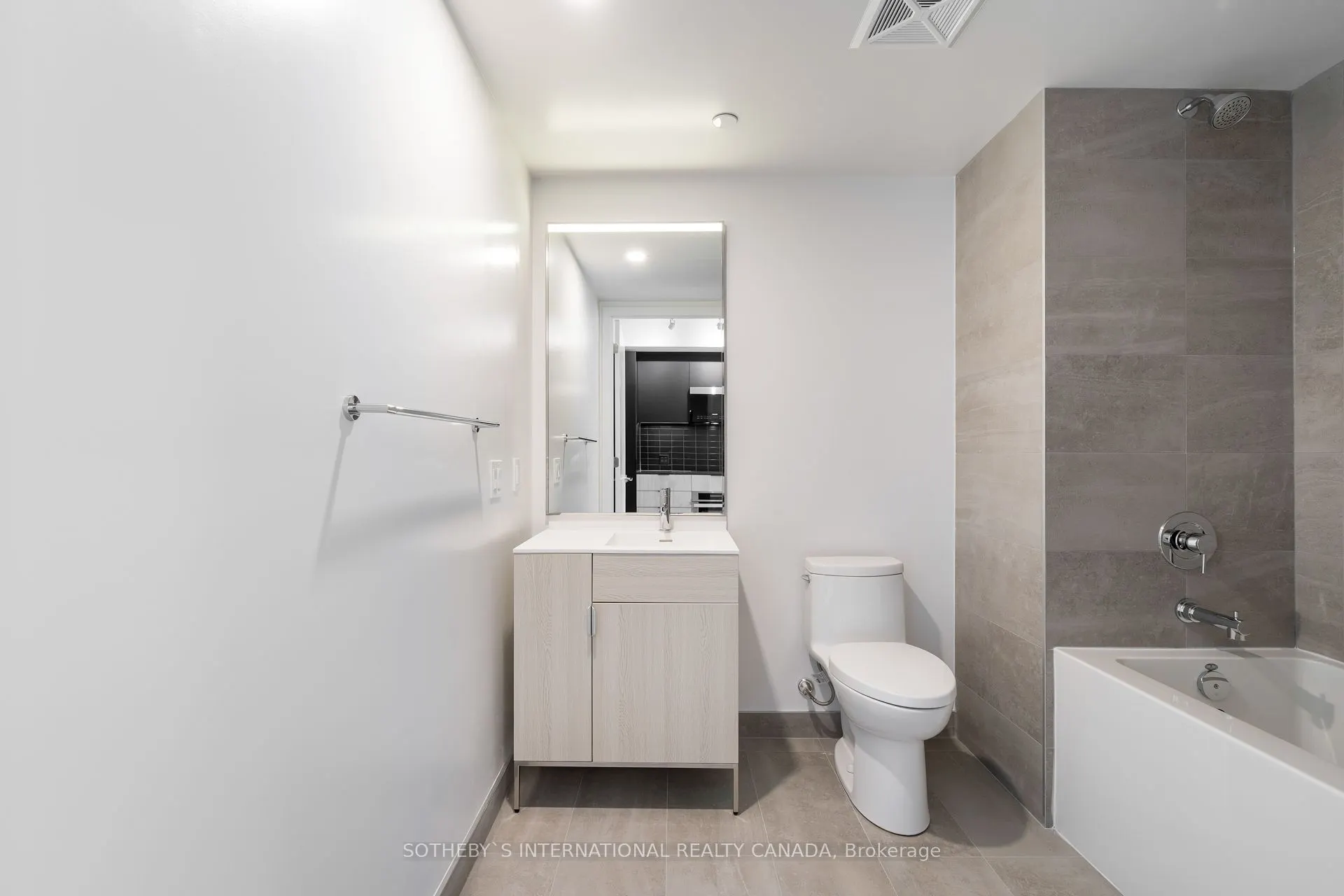 28 Eastern Avenue, #420