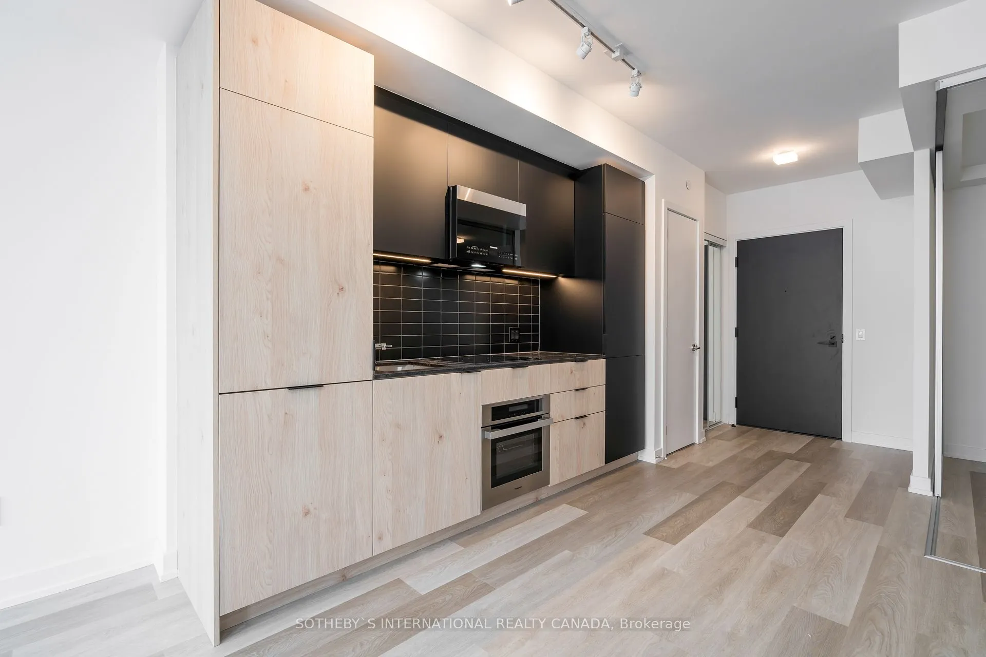 28 Eastern Avenue, #420