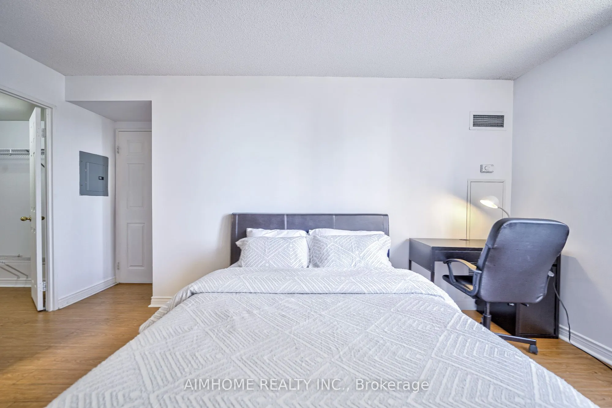 256 Doris Avenue, #710