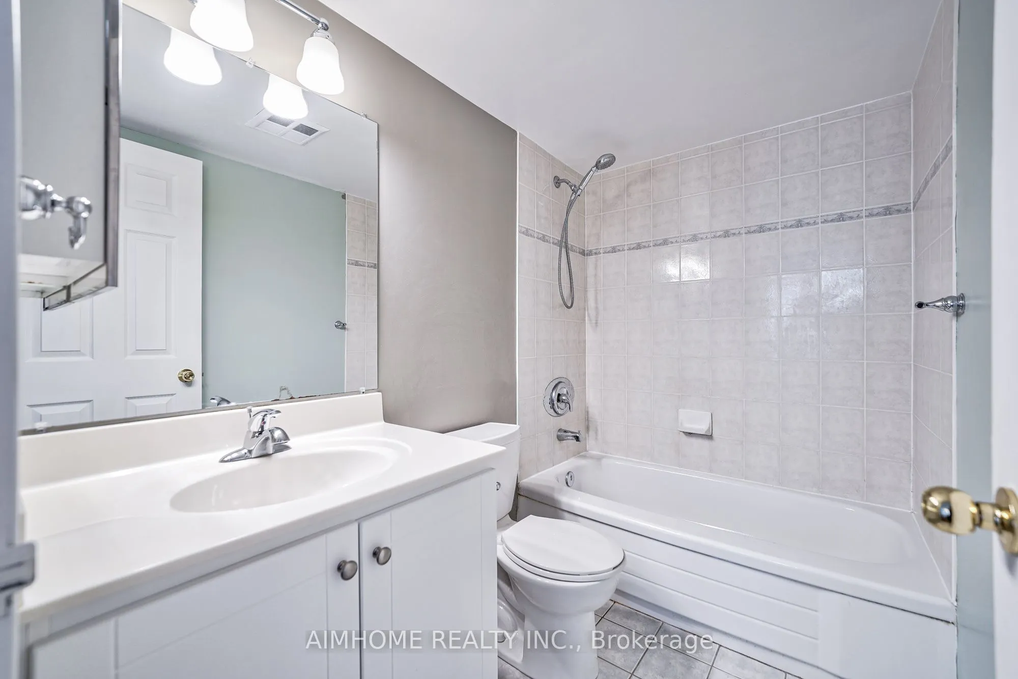 256 Doris Avenue, #710