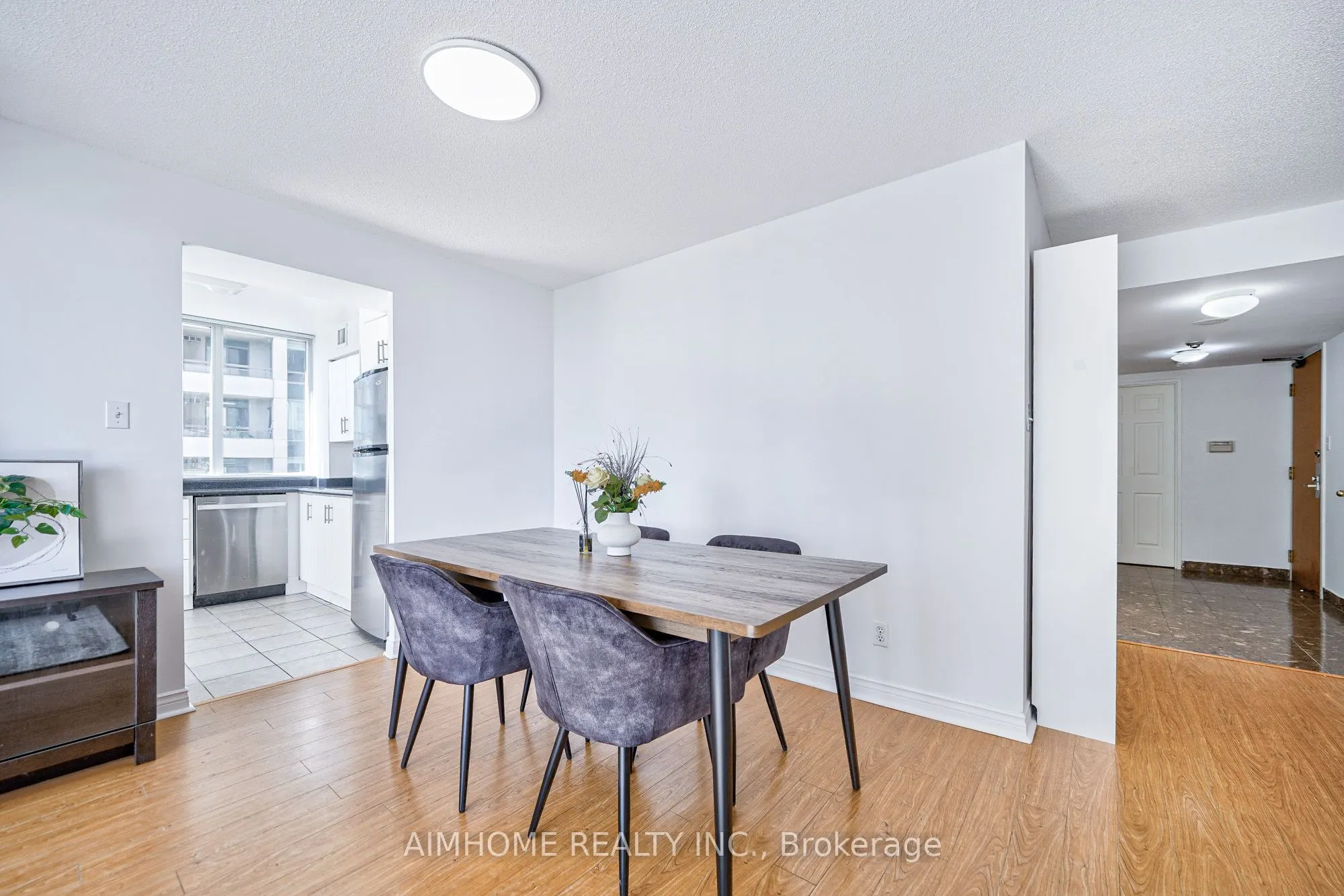 256 Doris Avenue, #710