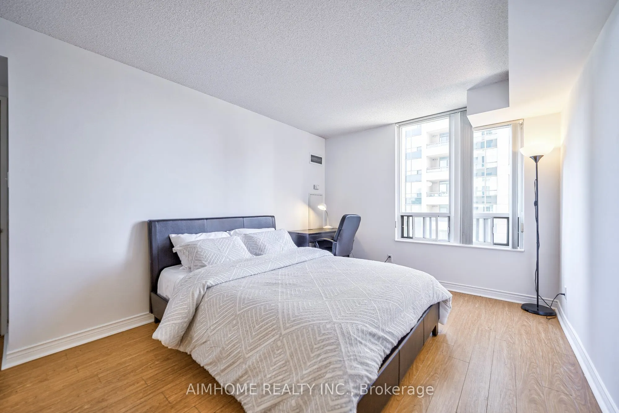 256 Doris Avenue, #710