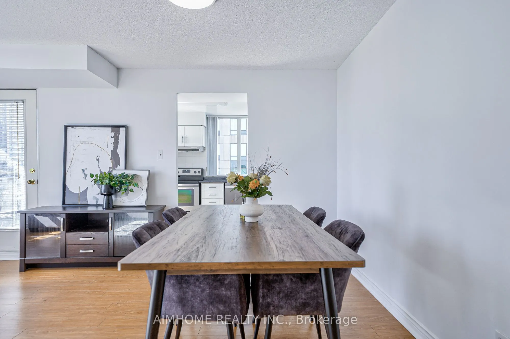 256 Doris Avenue, #710
