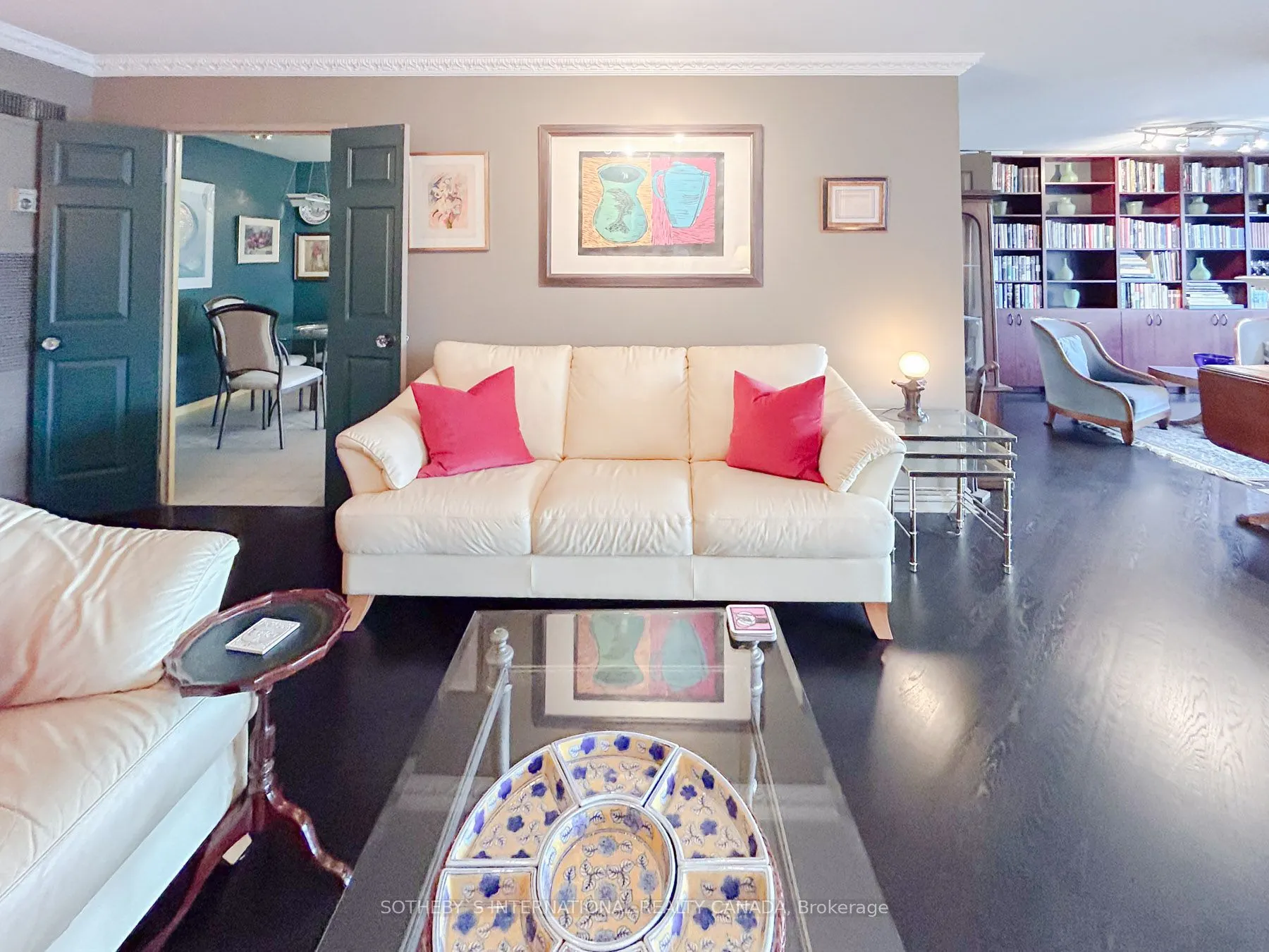 130 Carlton Street, #906