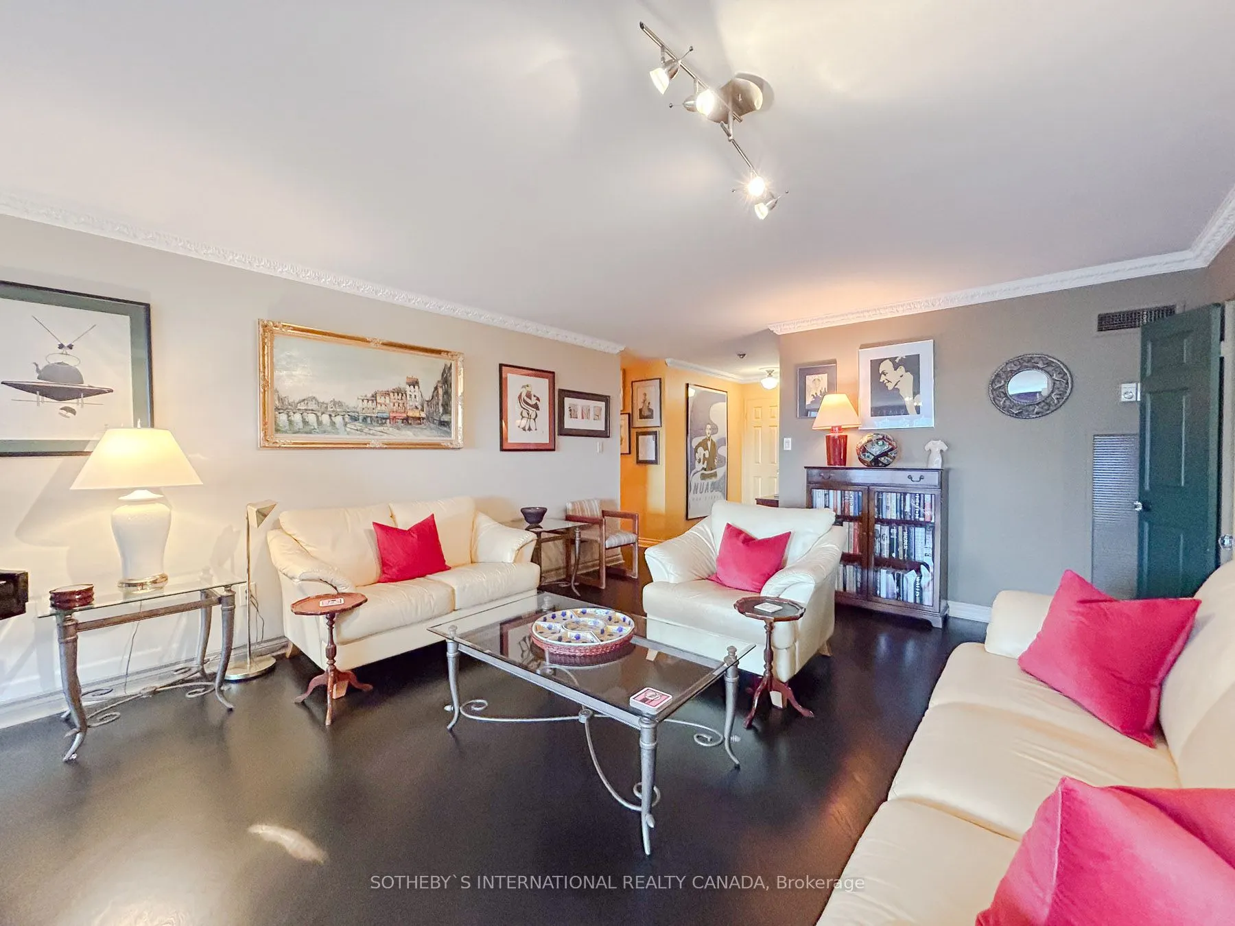 130 Carlton Street, #906