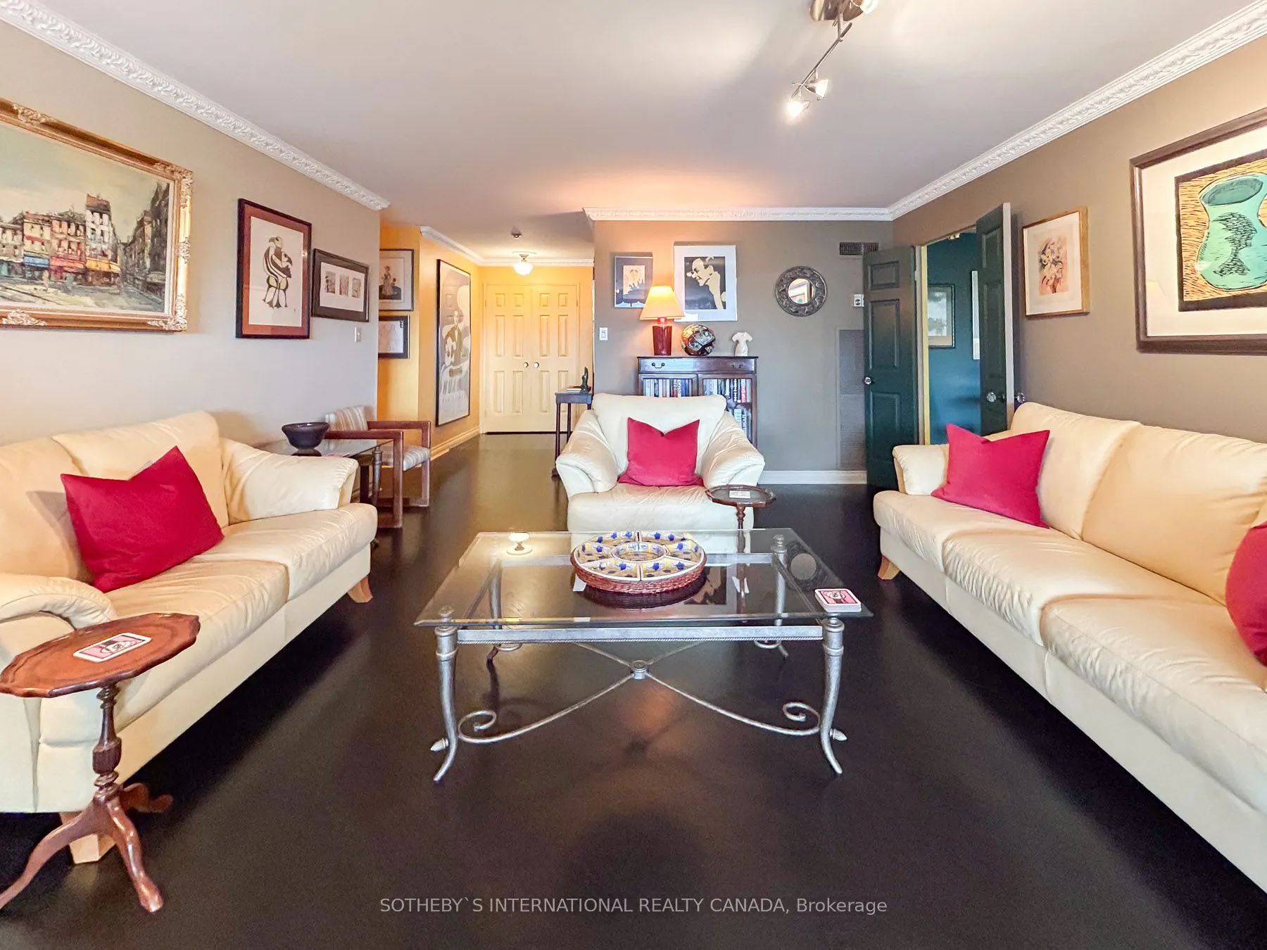 130 Carlton Street, #906