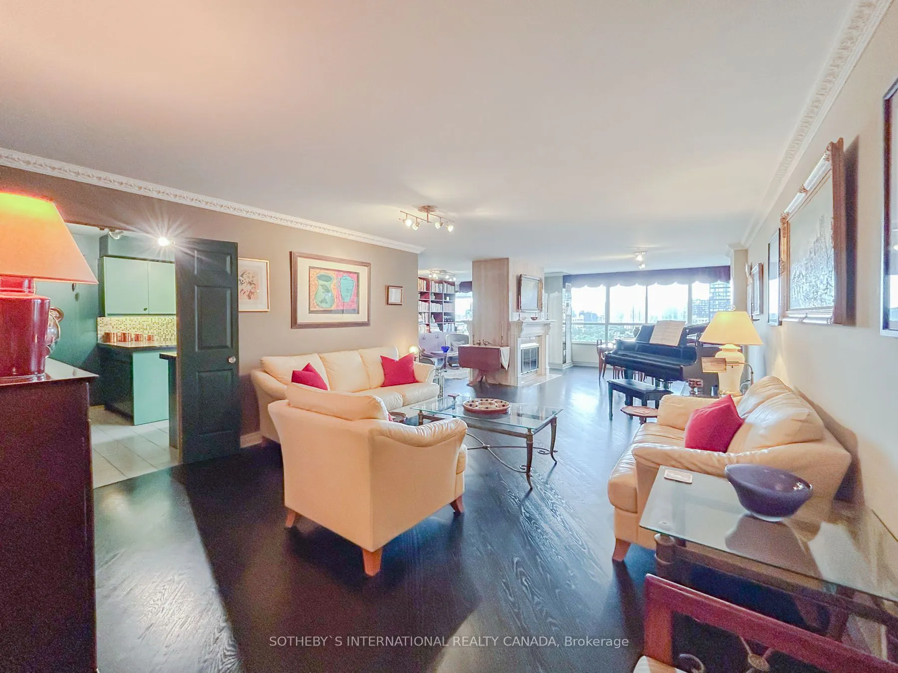 130 Carlton Street, #906