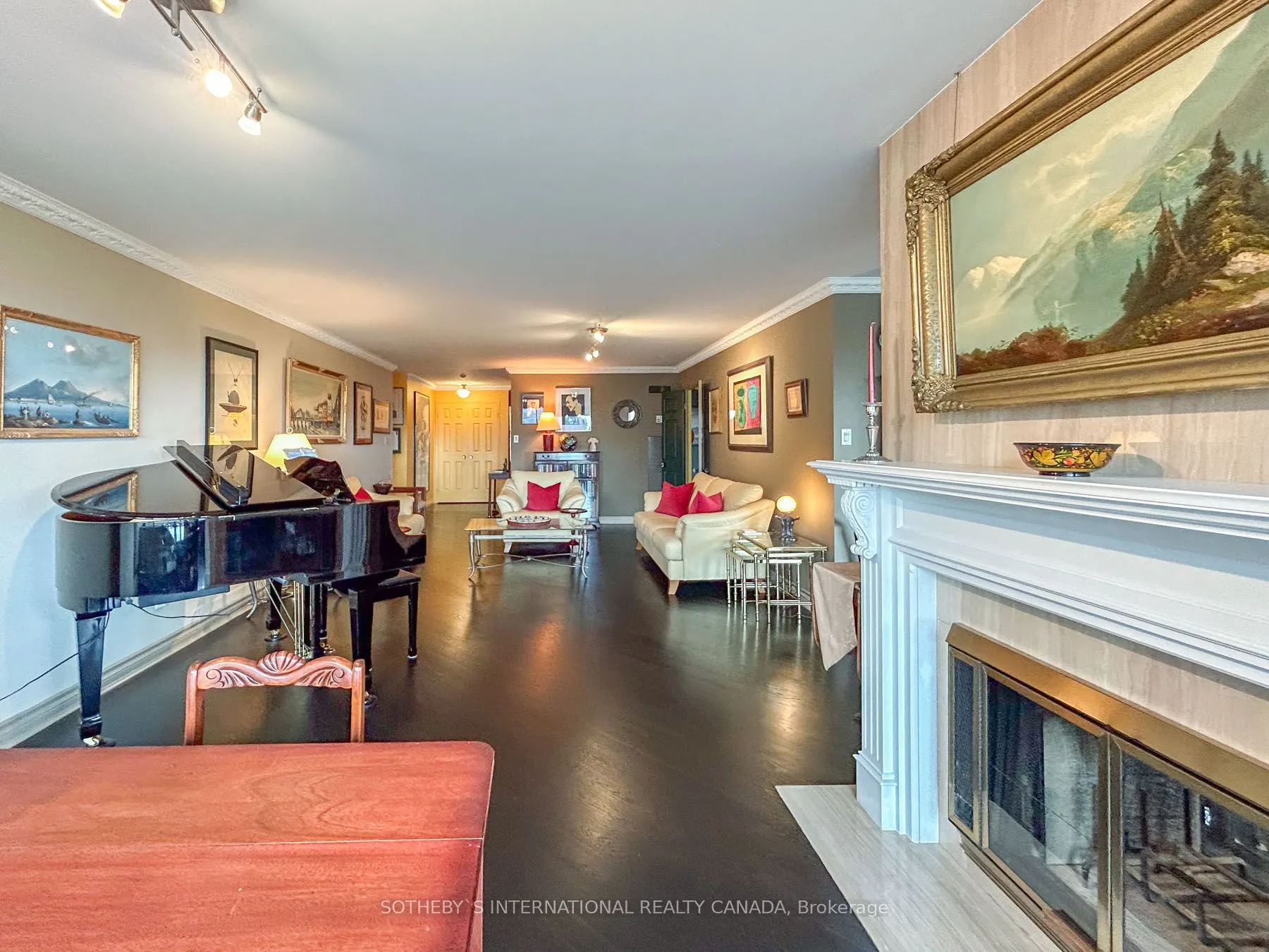 130 Carlton Street, #906