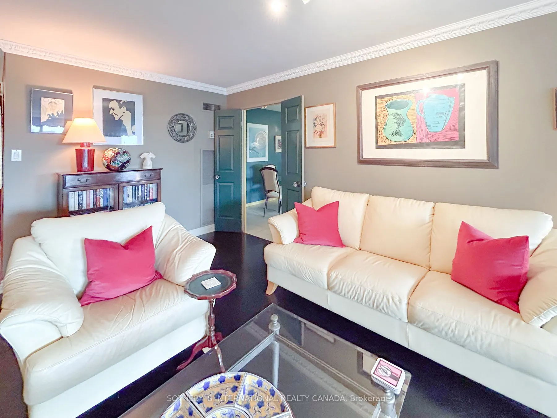 130 Carlton Street, #906