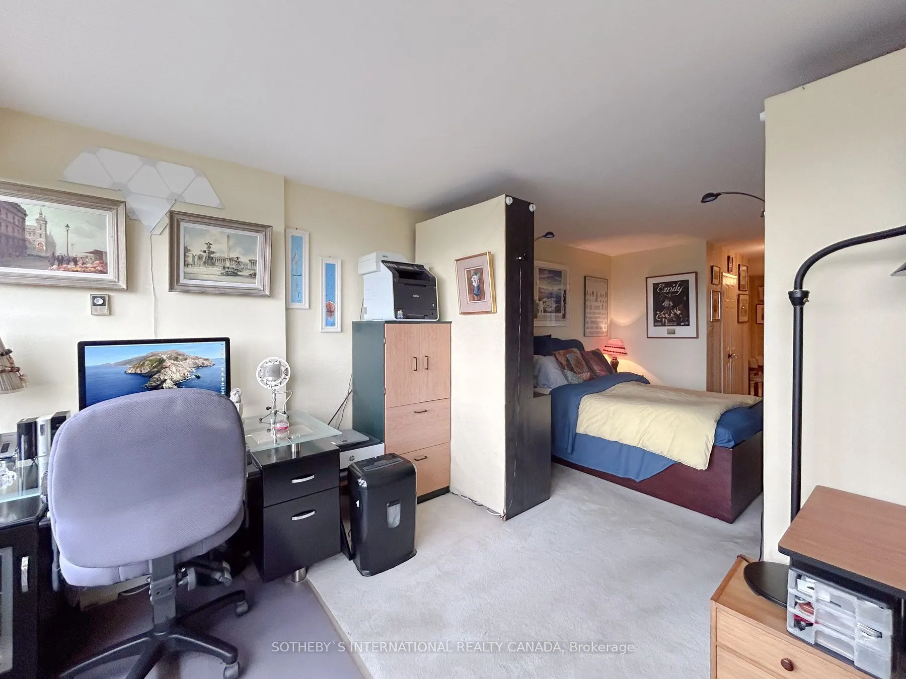 130 Carlton Street, #906