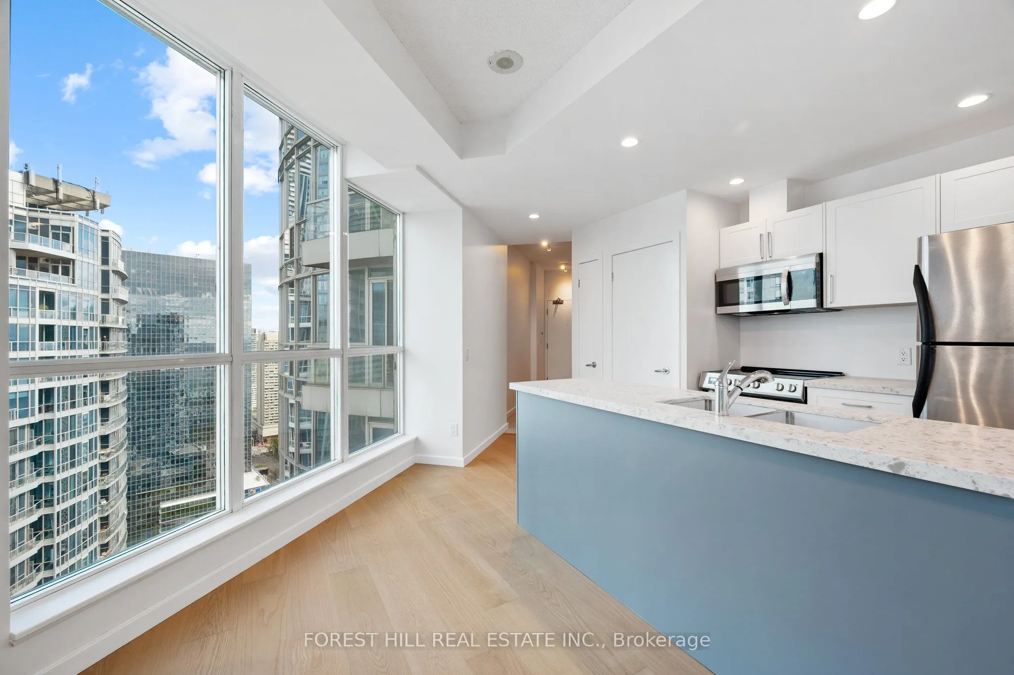 208 Queens Quay Boulevard W, #3512