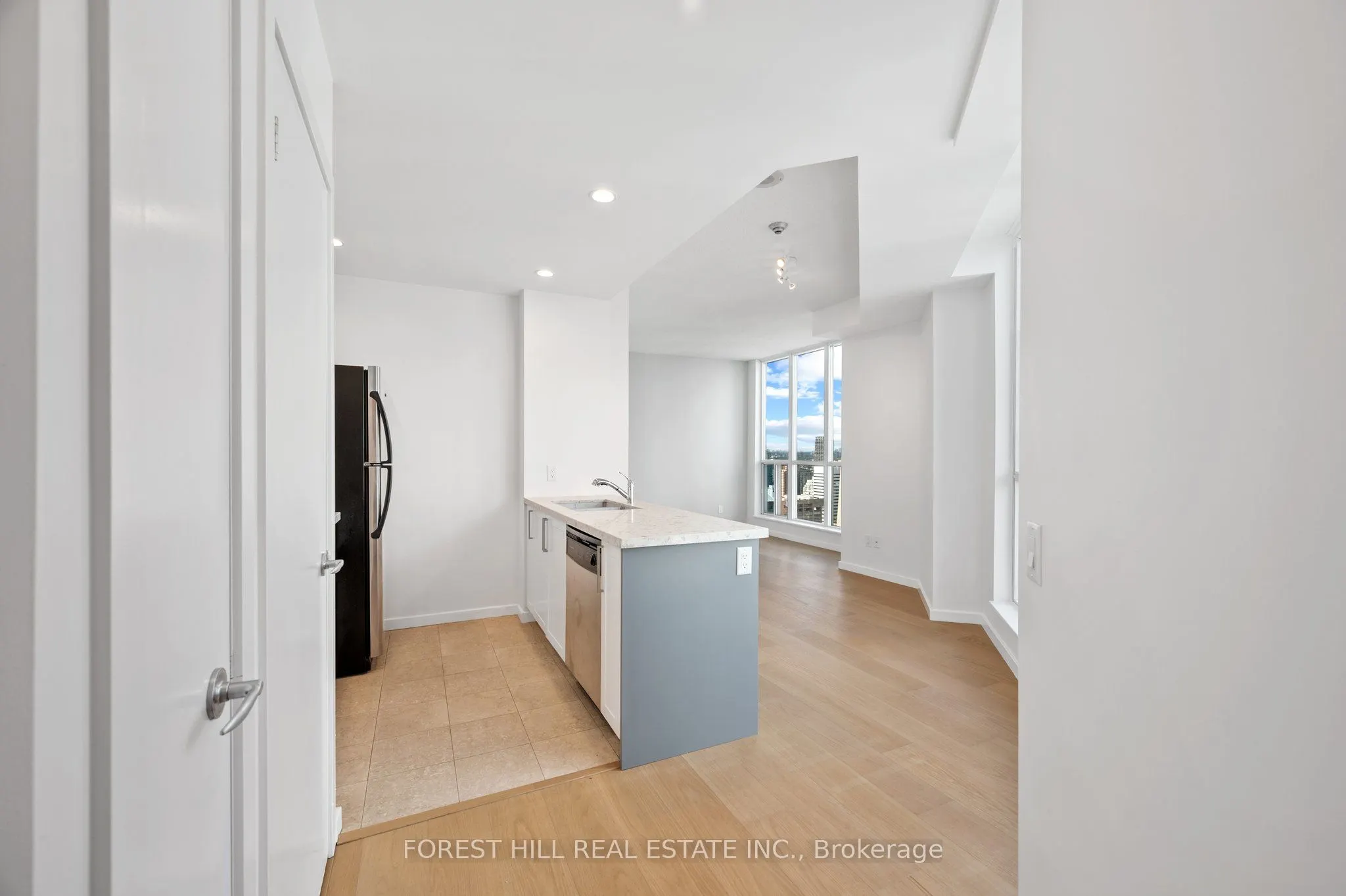 208 Queens Quay Boulevard W, #3512