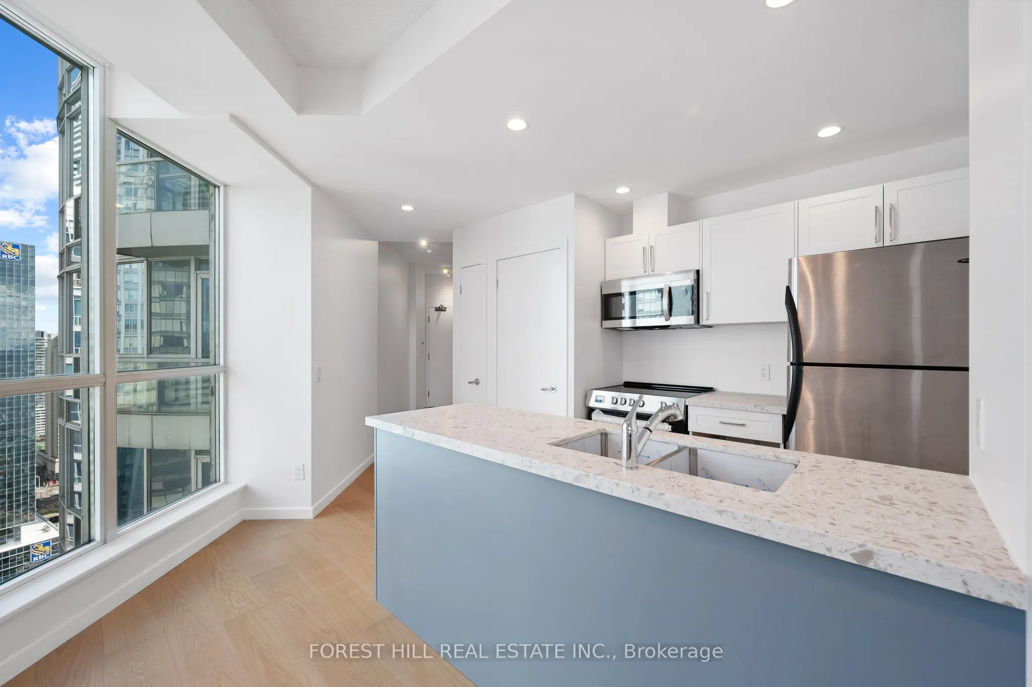208 Queens Quay Boulevard W, #3512