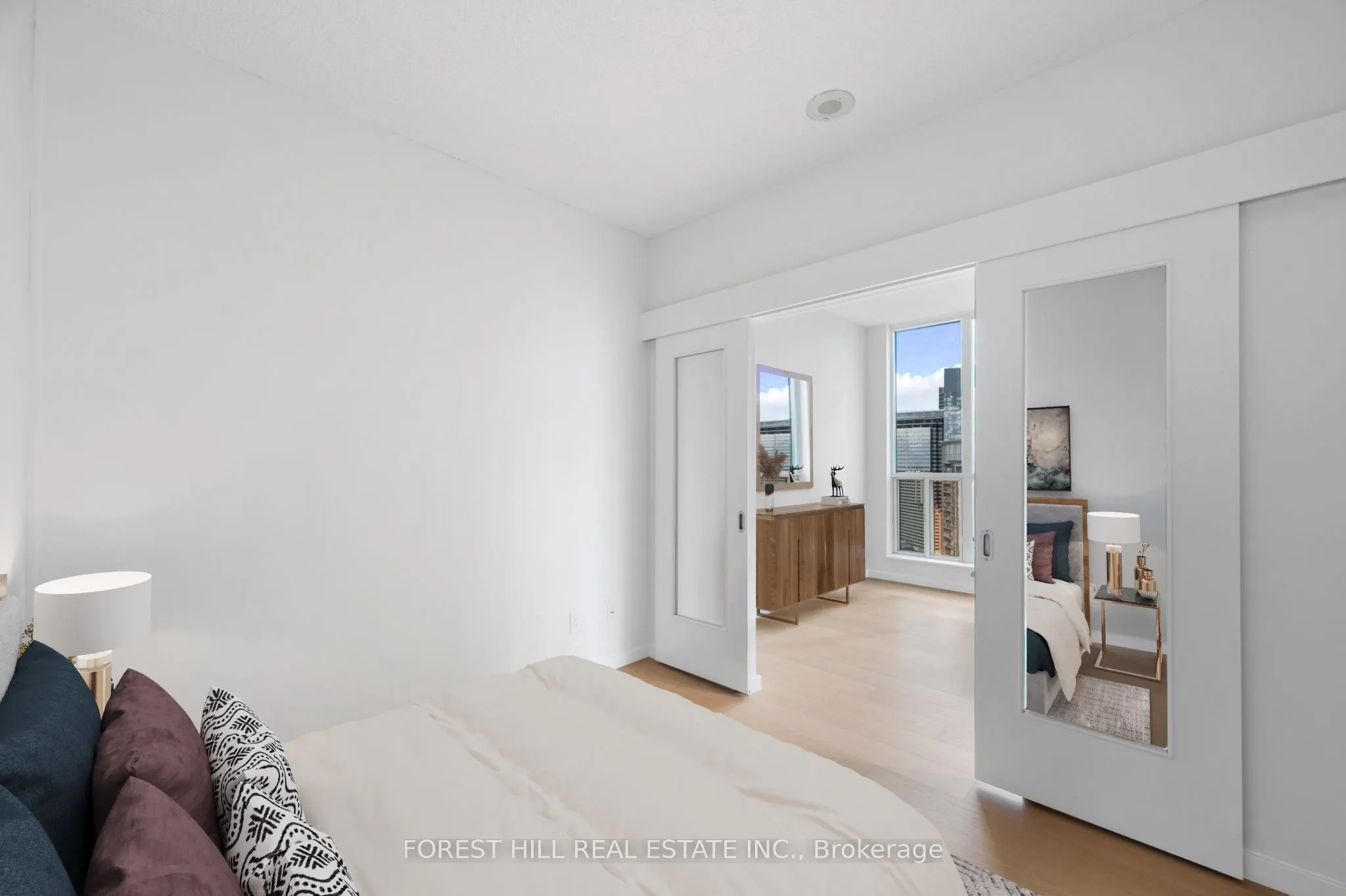 208 Queens Quay Boulevard W, #3512