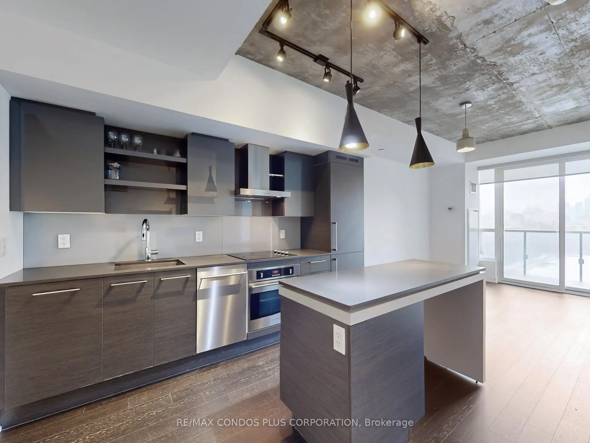 1030 King Street W, #706